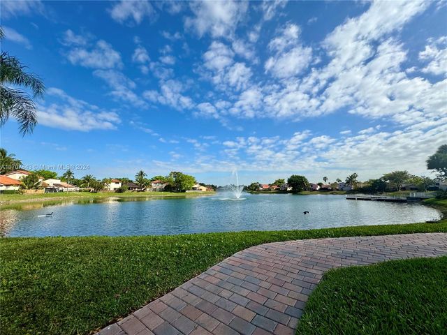 $275,000 | 18250 Mediterranean Boulevard, Unit 815 | Country Club of Miami