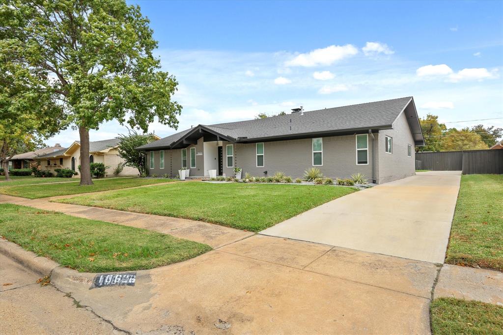 a view of outdoor space yard and house