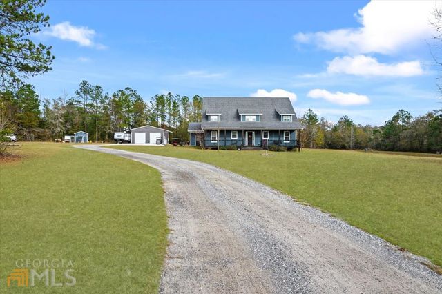 $739,000 | 26 Hollow Oak Drive