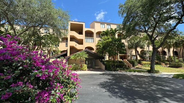 $298,000 | 755 Dotterel Road, Unit 1104 | Lavers Delray Racquet Club