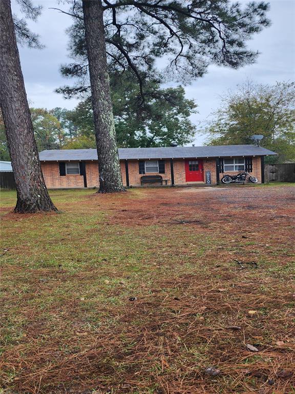 front view of house with a yard