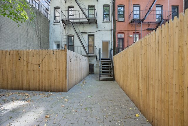 $3,850 | 345 East 92nd Street, Unit 1A | Upper East Side