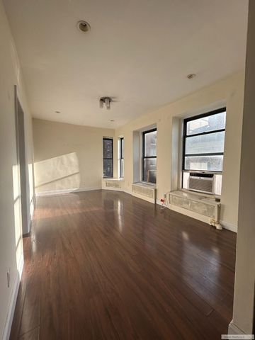 $3,300 | 560 West End Avenue, Unit 4E | Upper West Side