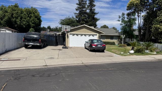 $459,000 | 641 Camelia Lane | Manteca