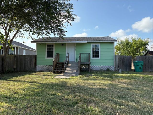 $1,100 | 818 South Arch Street | Aransas Pass