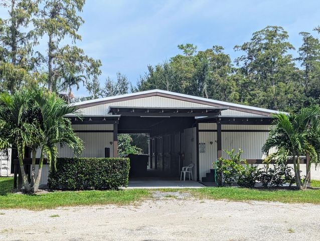 $1,100 | 13161 Casey Road, Unit SEASONAL BARN RENTAL) | Loxahatchee Groves