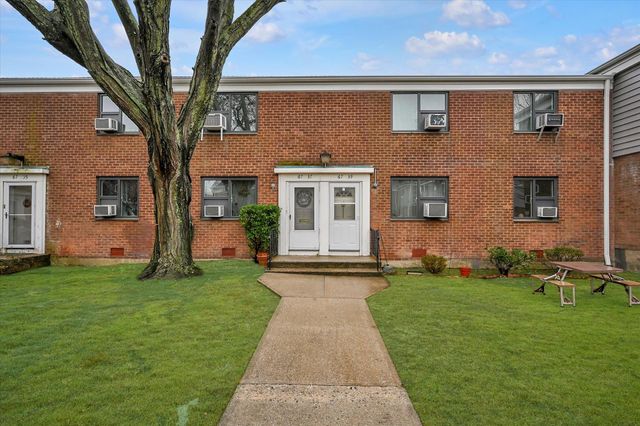 $305,000 | 67-39 Bell Boulevard, Unit LOWR | Oakland Gardens