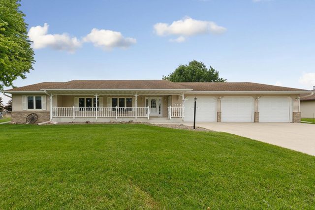 $364,900 | 545 18th Street Southeast | Owatonna