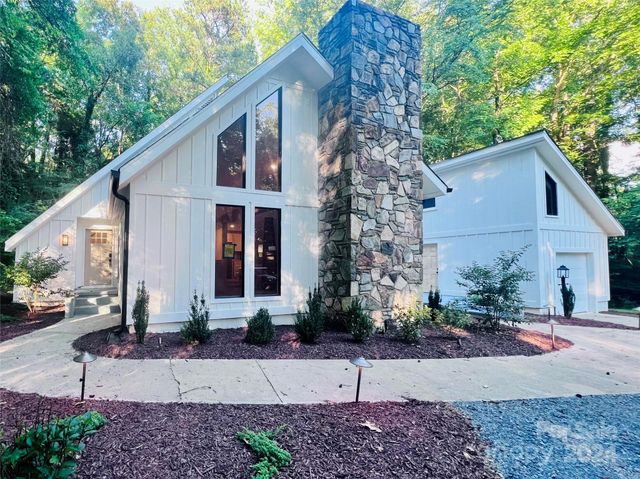 $595,000 | 950 Lenhaven Street