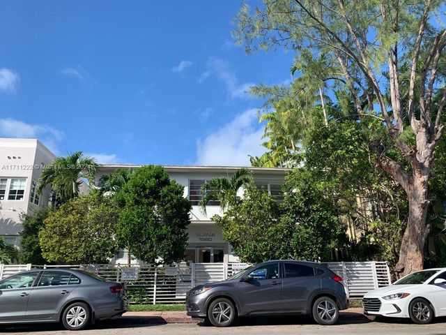 $516,000 | 1560 Meridian Avenue, Unit 201 | Flamingo-Lummus