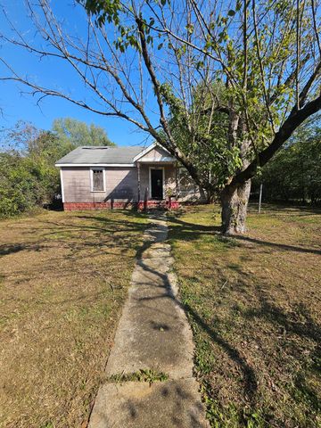 $69,900 | 1538 Myrt Street