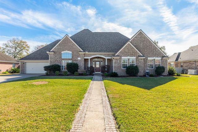 $365,000 | 7629 Cobblestone Terrace | Lumberton