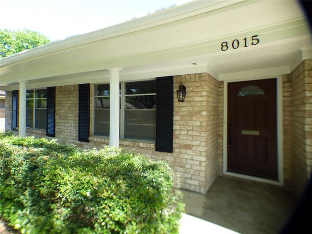 $2,250 | 8015 Mullins Drive | Meyerland Area