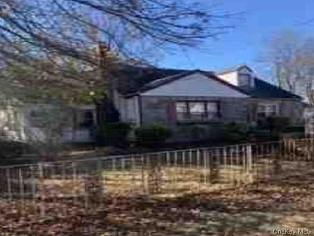 View of homes exterior