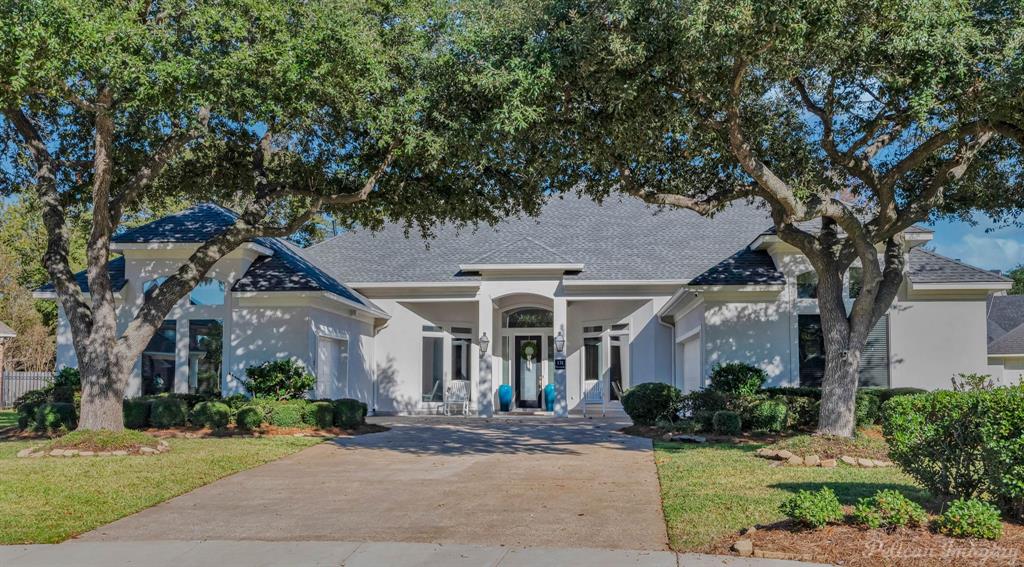 front view of house with a yard