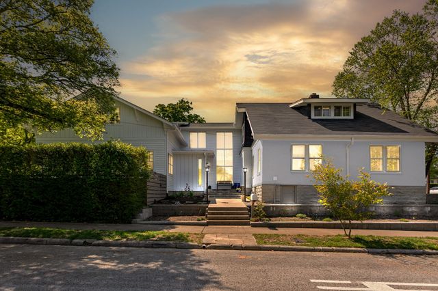 $1,995,000 | 2501 Barton Avenue | Hillsboro West End