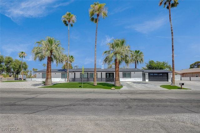 $1,049,000 | 5600 South Topaz Street | Paradise