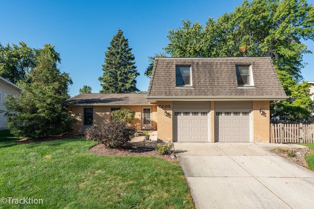 $460,000 | 7220 Fairmount Avenue | Downers Grove