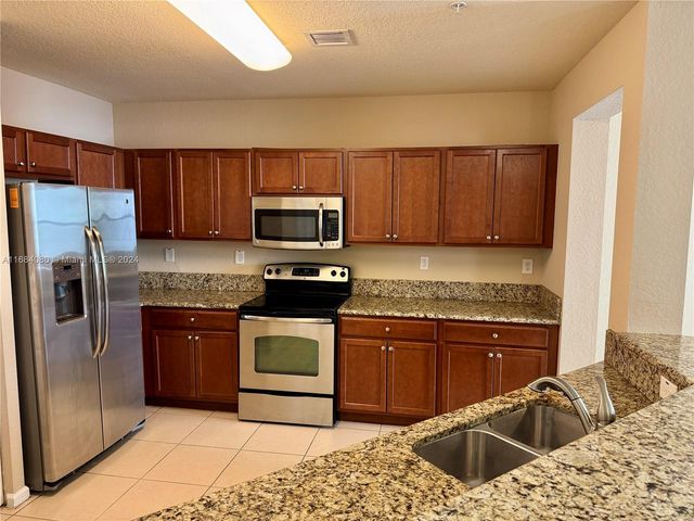 $2,500 | 11601 Northwest 89th Street, Unit 207 | Islands of Doral