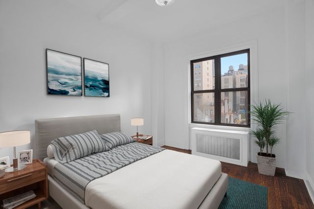 $4,000 | 19 West 69th Street, Unit 703 | Upper West Side