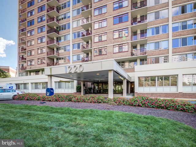 $247,500 | 1220 Blair Mill Road, Unit 902 | Downtown Silver Spring