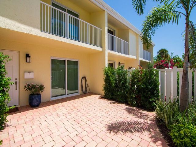 $648,000 | 4023 Silver Palm Drive | Oceanside