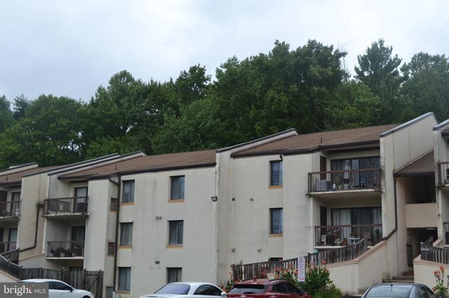 $147,800 | 10106 Campus Way South, Unit 302 | Treetop Condominiums