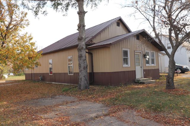 $149,500 | 114 Cedar Street South | Grey Eagle