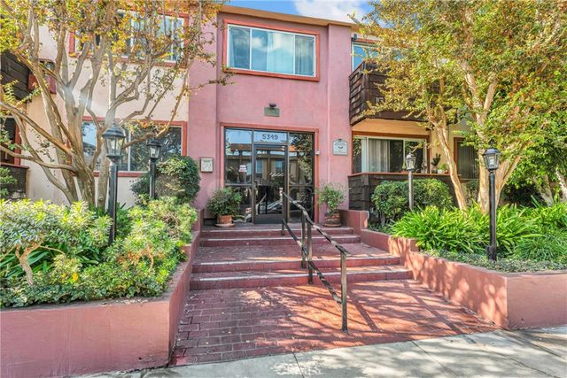 $438,500 | 5349 Newcastle Avenue, Unit 62 | Encino