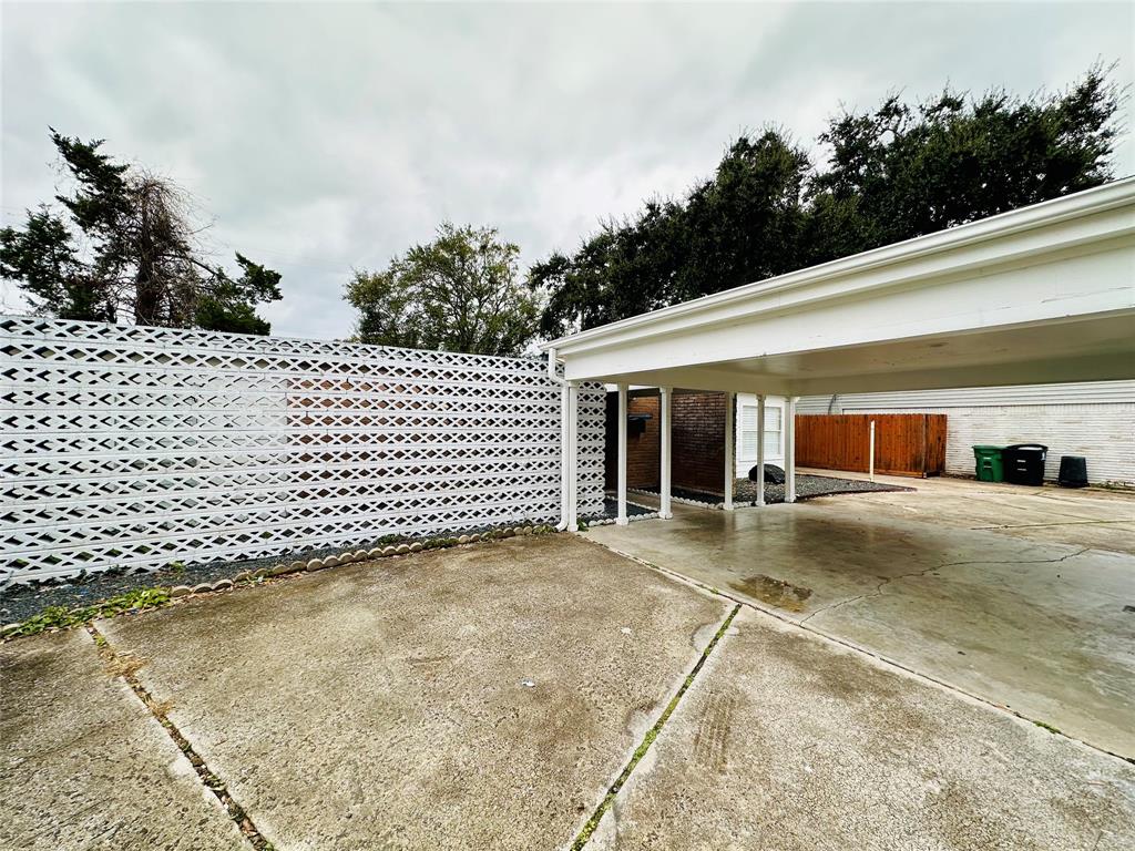 a view of a house with a outdoor space