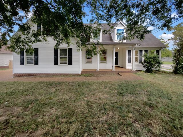 $408,000 | 2002 Spring Meadow Circle | Spring Hill