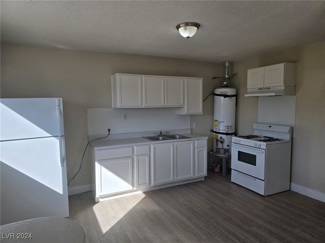 $999 | 1911 Princeton Street, Unit D | Vegas Boulder