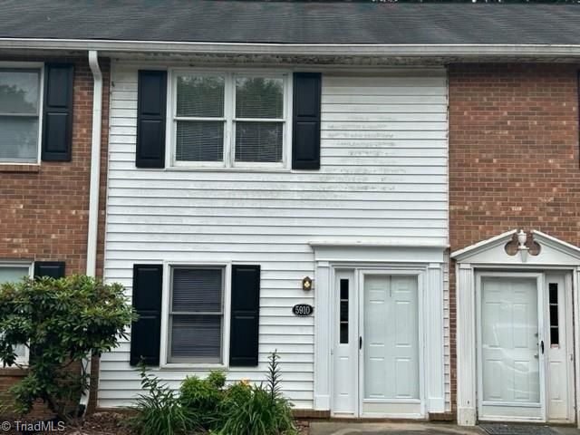 $1,295 | 5910 King Charles Court | Clemmons