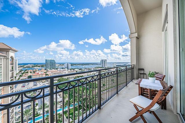 $995,000 | 550 Okeechobee Boulevard, Unit UPH15 | Downtown West Palm Beach