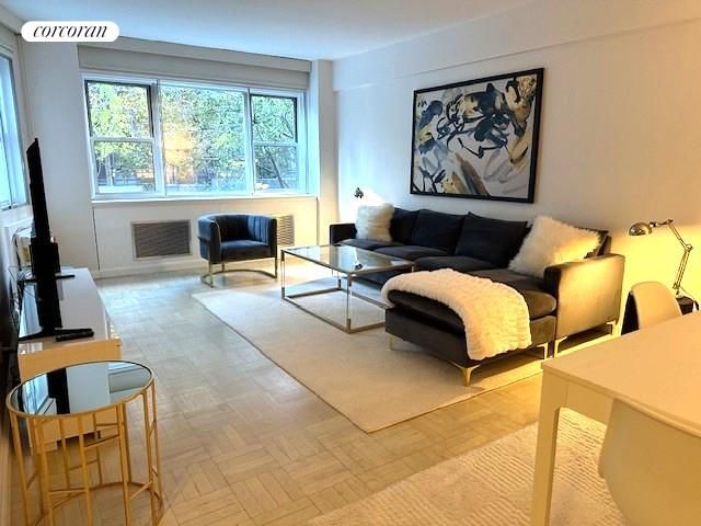 $6,000 | 301 East 66th Street, Unit 2G | Lenox Hill