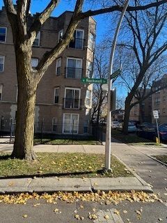 $154,500 | 2556 West Rosemont Avenue, Unit 2 | West Rogers Park