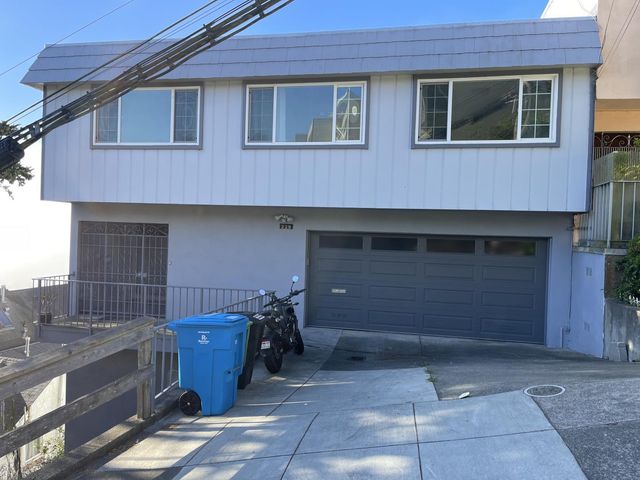 $4,750 | 339 Melrose Avenue | Sunnyside