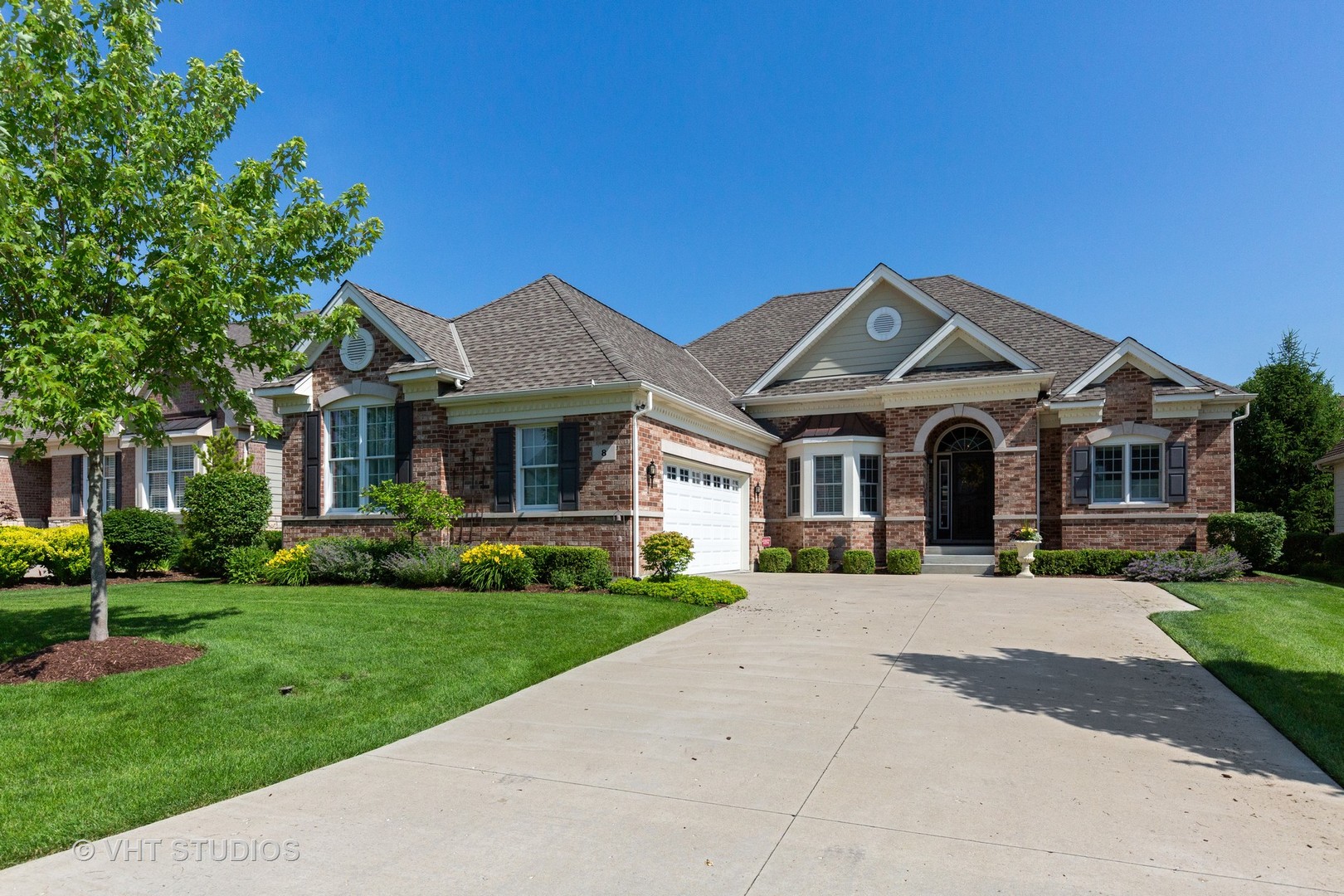 8 Chaco Court South Barrington IL 60010 Compass