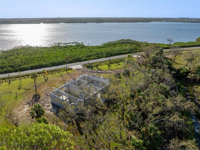 $1,600,000 | 120 Bayshore Drive