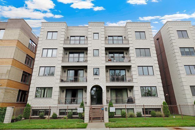 $2,600 | 6444 South Woodlawn Avenue, Unit 2N | Woodlawn