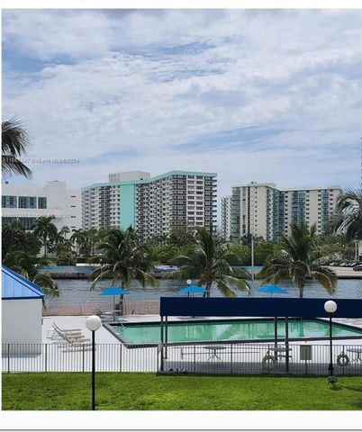 $2,200 | 200 Leslie Drive, Unit 204 | Three Islands