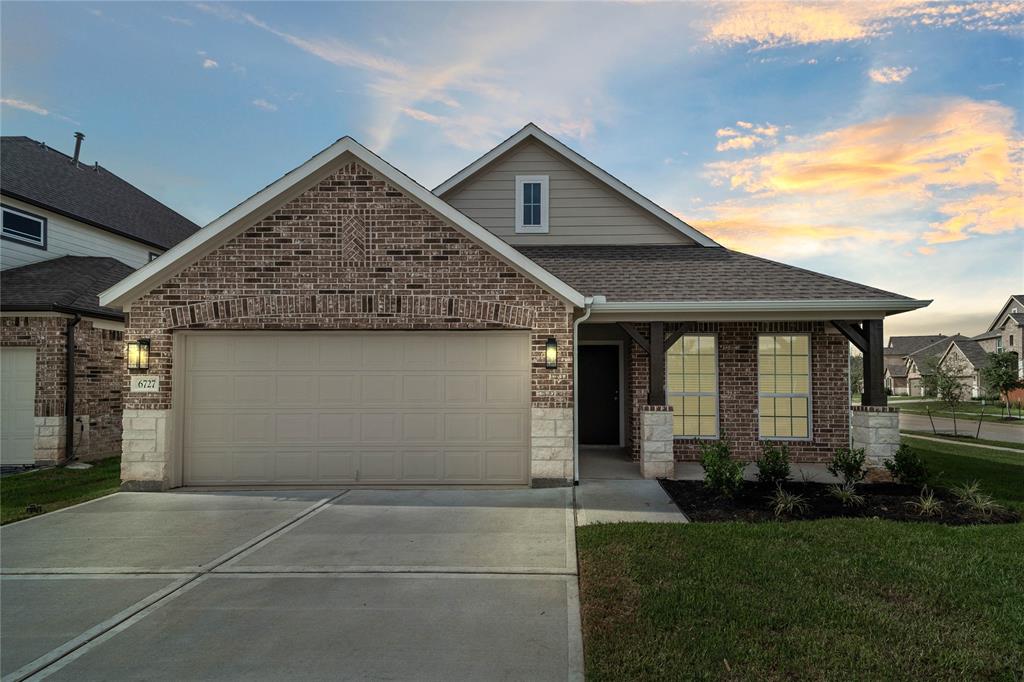 Welcome home to 6727 Little Cypress Creek Trail located in Cypresswood Point and zoned to Aldine ISD.