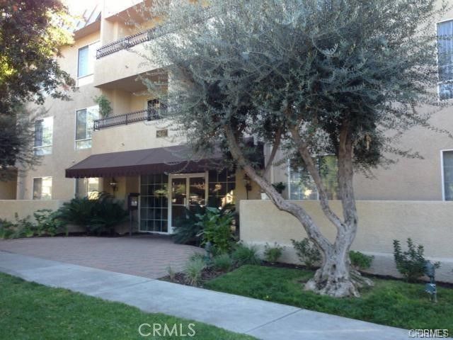 $2,890 | 4647 Willis Avenue, Unit 224 | Sherman Oaks