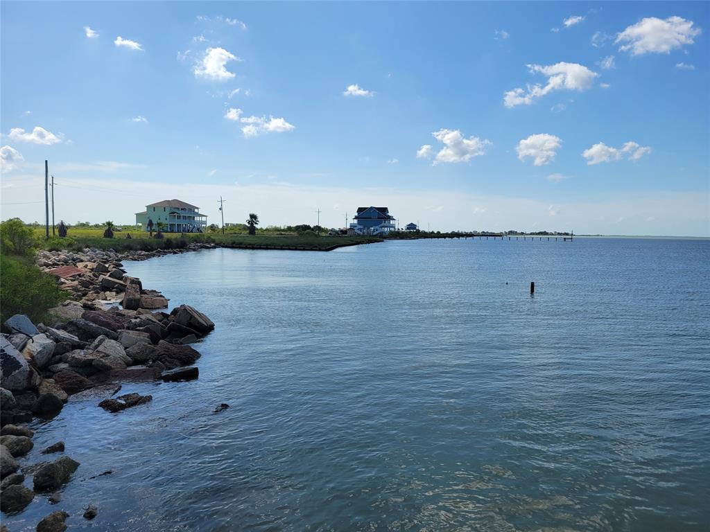 View from HOA maintained fishing pier