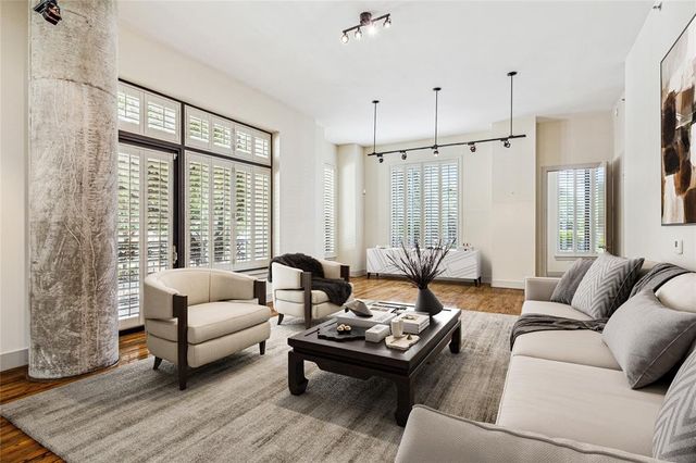 $720,000 | 5005 Hidalgo Street, Unit 208 | Galleria