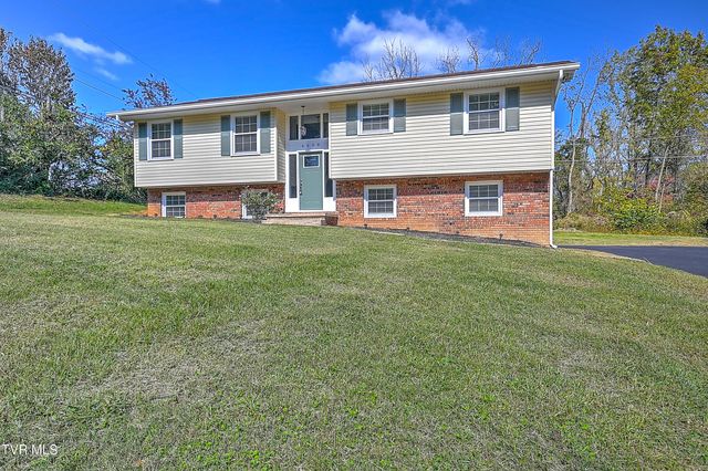 $349,000 | 4008 Black Oak Road | Kingsport