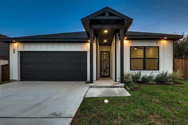 $405,000 | 1916 Kimberly Drive | Northeast Central Arlington