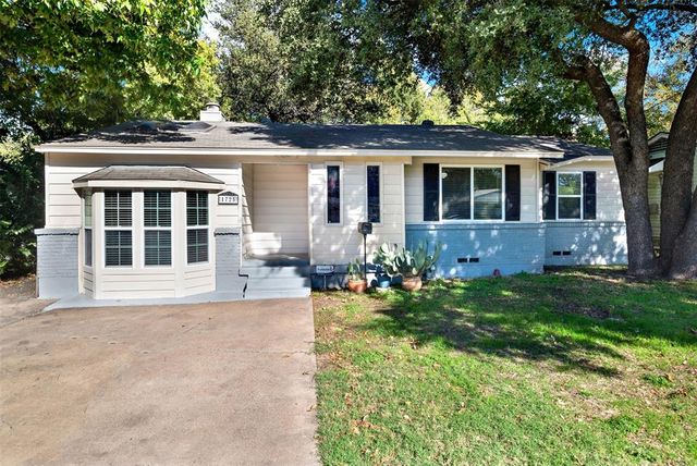 $350,000 | 1725 Brake Drive | Downtown Carrollton