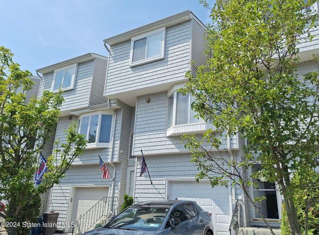 $629,900 | 110 Dinsmore Street, Unit 100F | Bulls Head