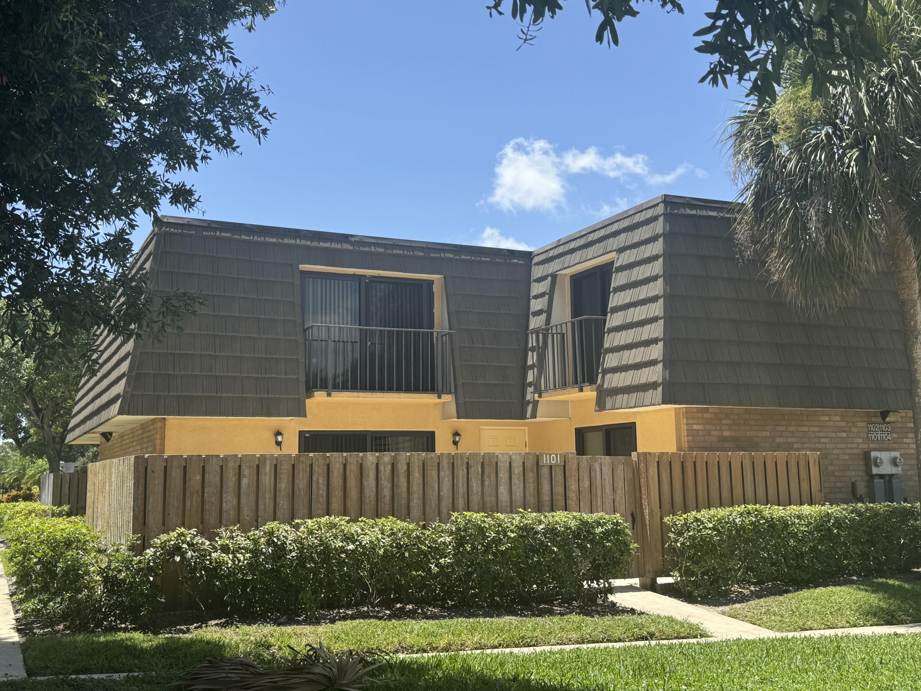 Front exterior Townhouse